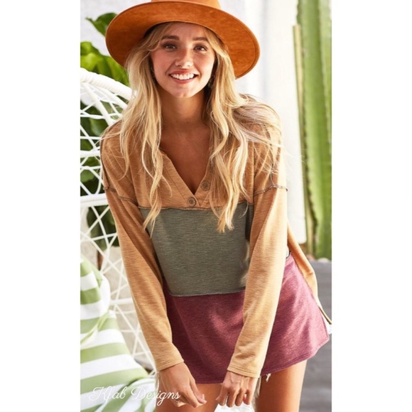 B52🧡❤️Flirty color block top in soft fabric perfect 4 transition!🧡❤️ - Picture 4 of 6